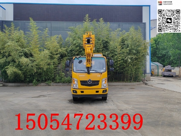 10噸汽車吊，搭配12噸卷揚(yáng)機(jī)，150馬力發(fā)動機(jī)，軸距僅2.9米，小巧靈活，動力十足！